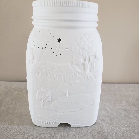 SCENTSY Celebrate Warmer White Ceramic Wax Melt Holder Canada Day Fireworks - Picture 6 of 7